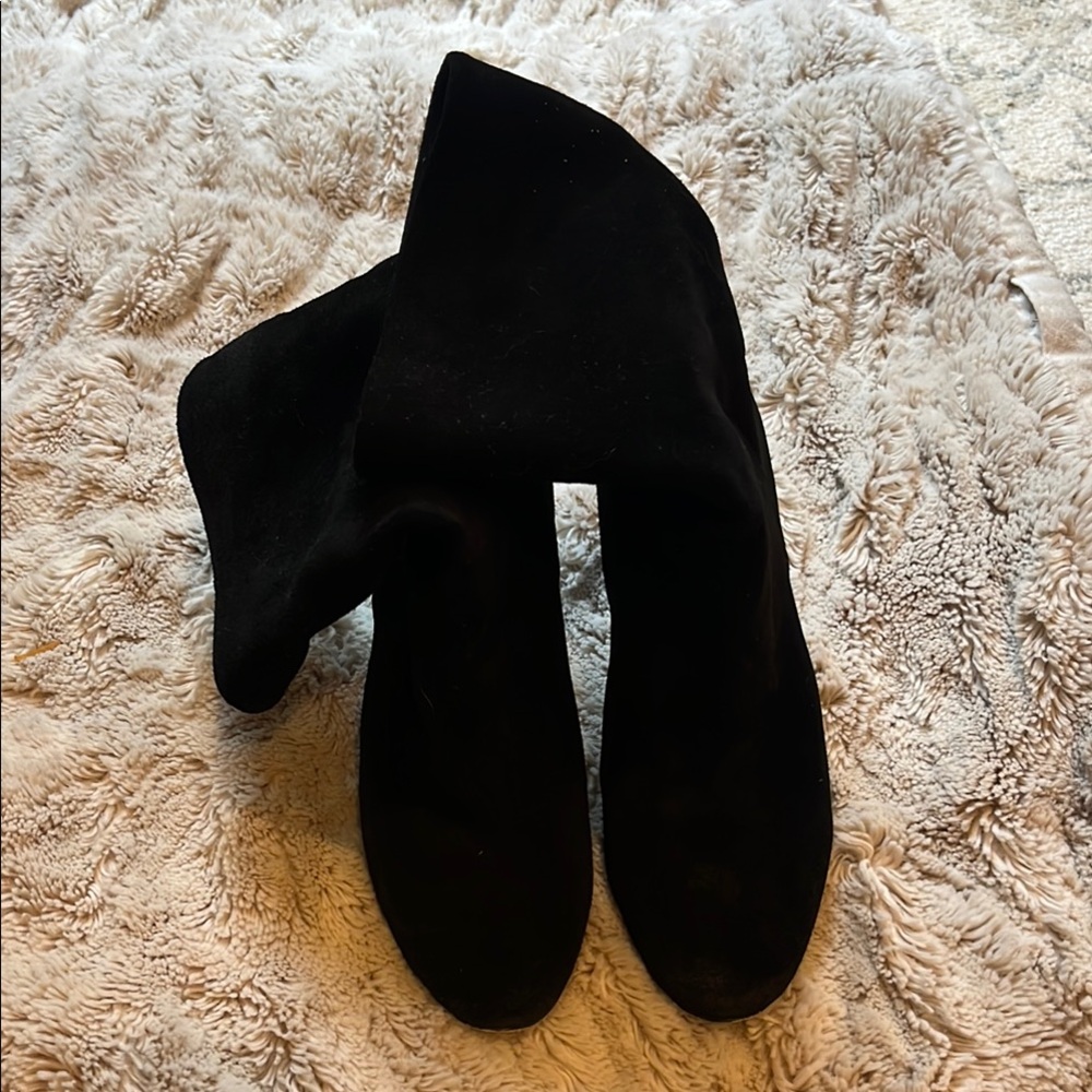 Neiman Marcus Women's Elegant Black Suede Boots